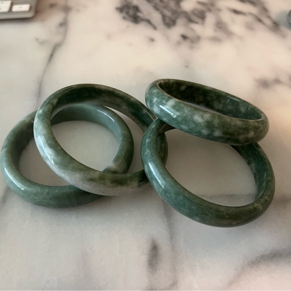 Genuine Jade bangle - Picture 3 of 14